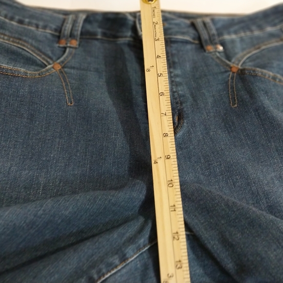 JUDI BLUE  Indigo Cropped Jeans - Picture 13 of 16